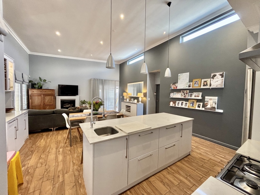 3 Bedroom Property for Sale in Sandown Western Cape